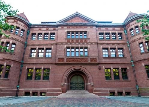 harvarduniversityevacuatesfourbuildingsafterbombthreat